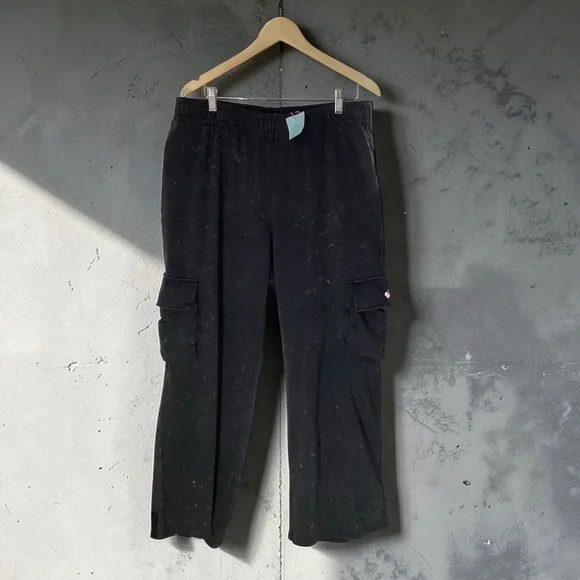 Wild Fable Black Cargo sweatpants - Picture 1 of 7